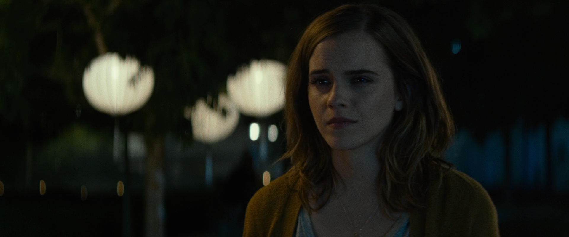 EmmaWatsonFan-dot-nl_TheCircle1321.jpg