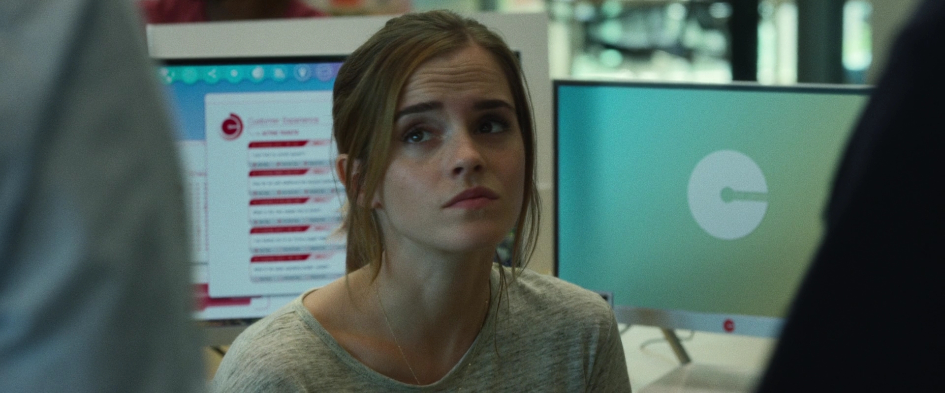 EmmaWatsonFan-dot-nl_TheCircle1789.jpg