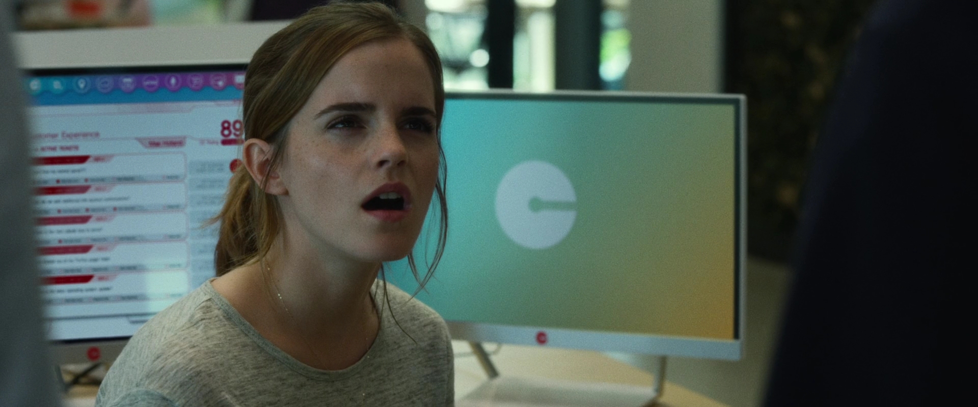 EmmaWatsonFan-dot-nl_TheCircle1799.jpg