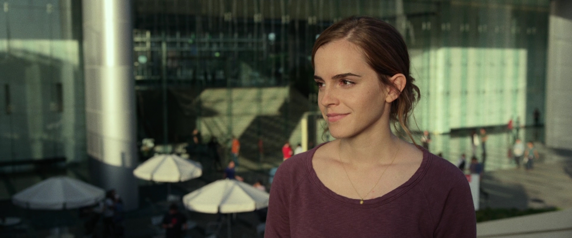 EmmaWatsonFan-dot-nl_TheCircle1908.jpg
