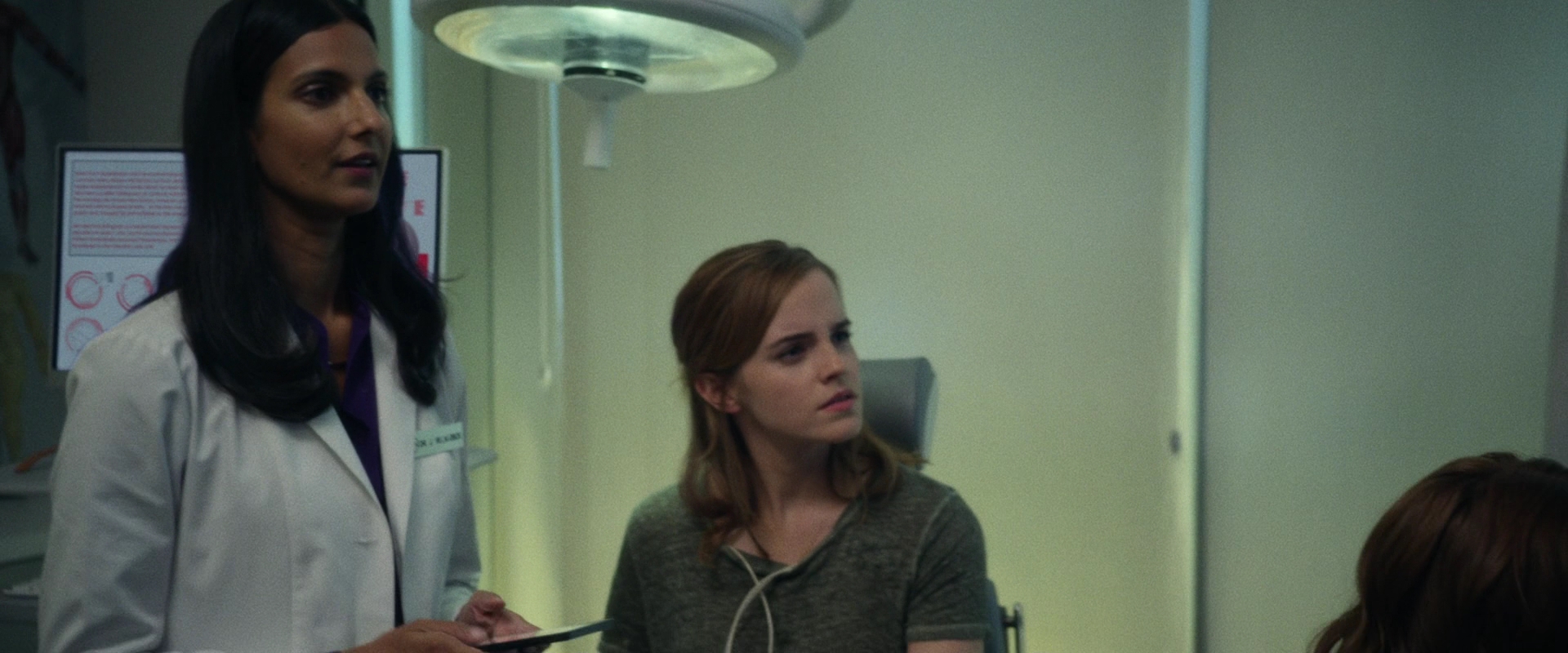 EmmaWatsonFan-dot-nl_TheCircle2053.jpg