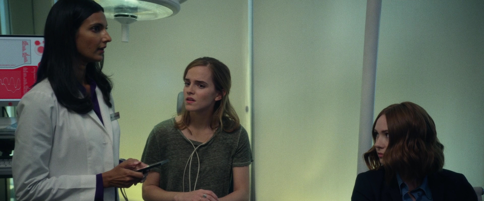 EmmaWatsonFan-dot-nl_TheCircle2061.jpg