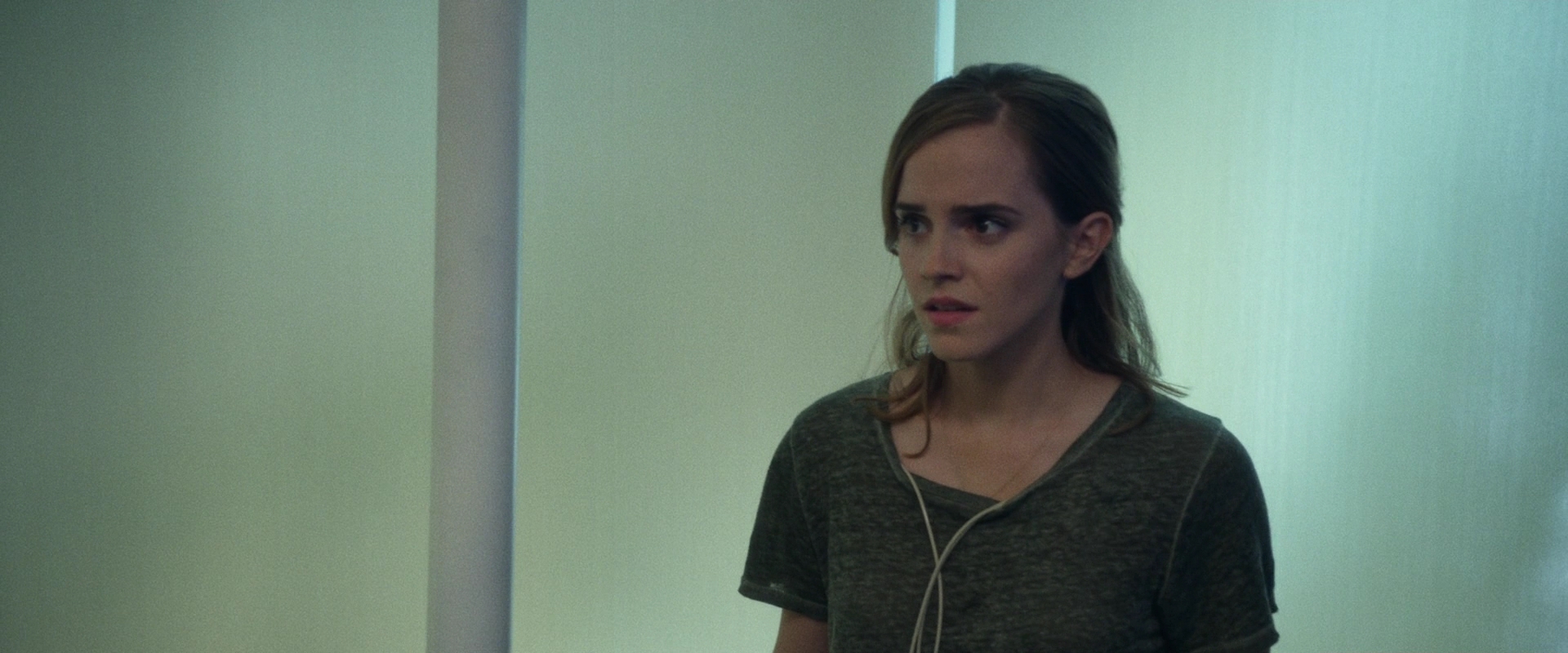 EmmaWatsonFan-dot-nl_TheCircle2101.jpg