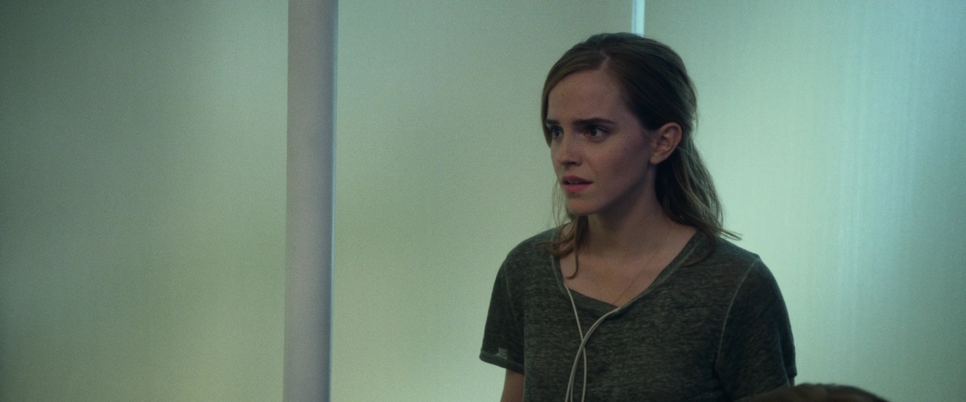 EmmaWatsonFan-dot-nl_TheCircle2103.jpg