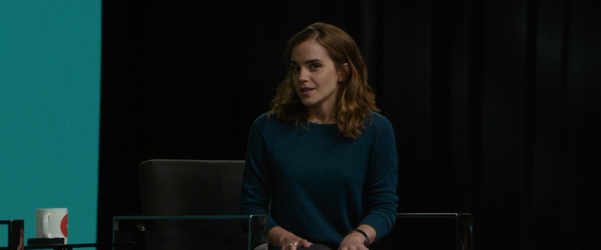 EmmaWatsonFan-dot-nl_TheCircle3143.jpg