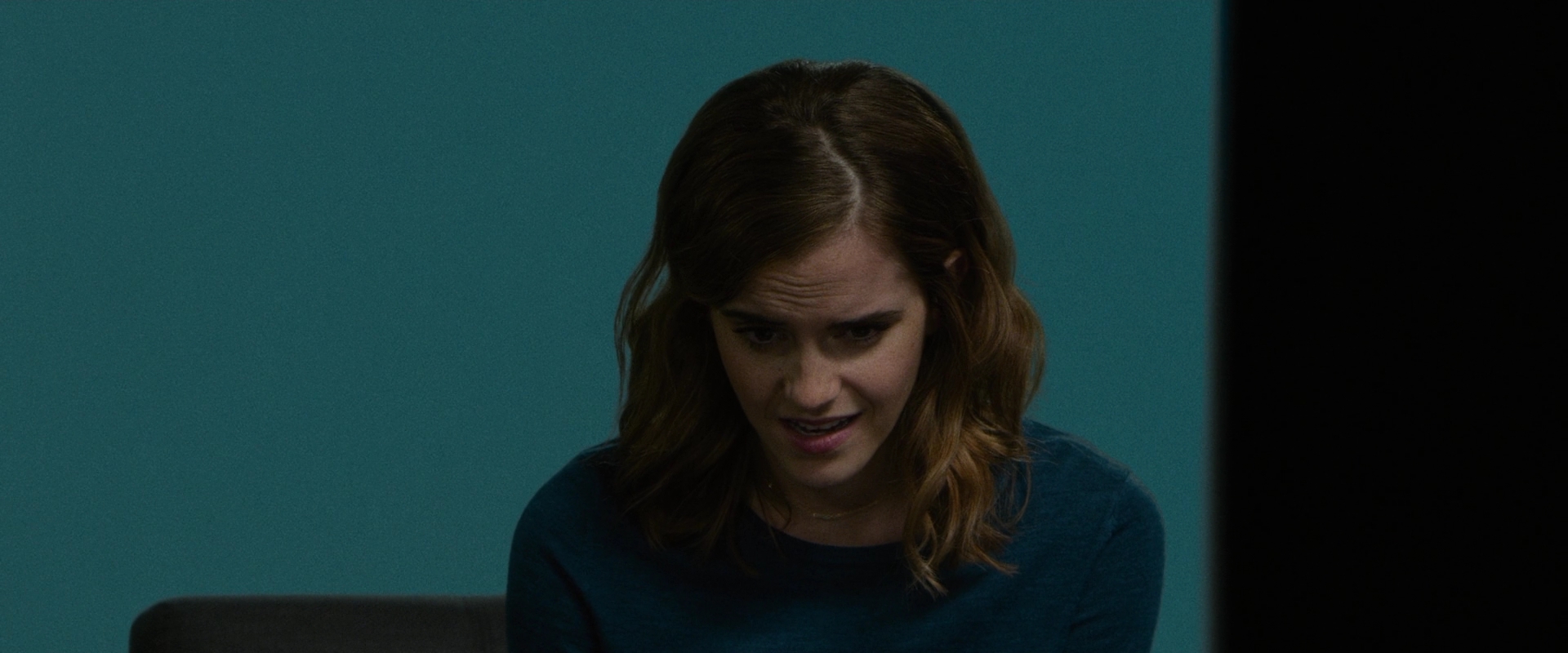 EmmaWatsonFan-dot-nl_TheCircle3194.jpg
