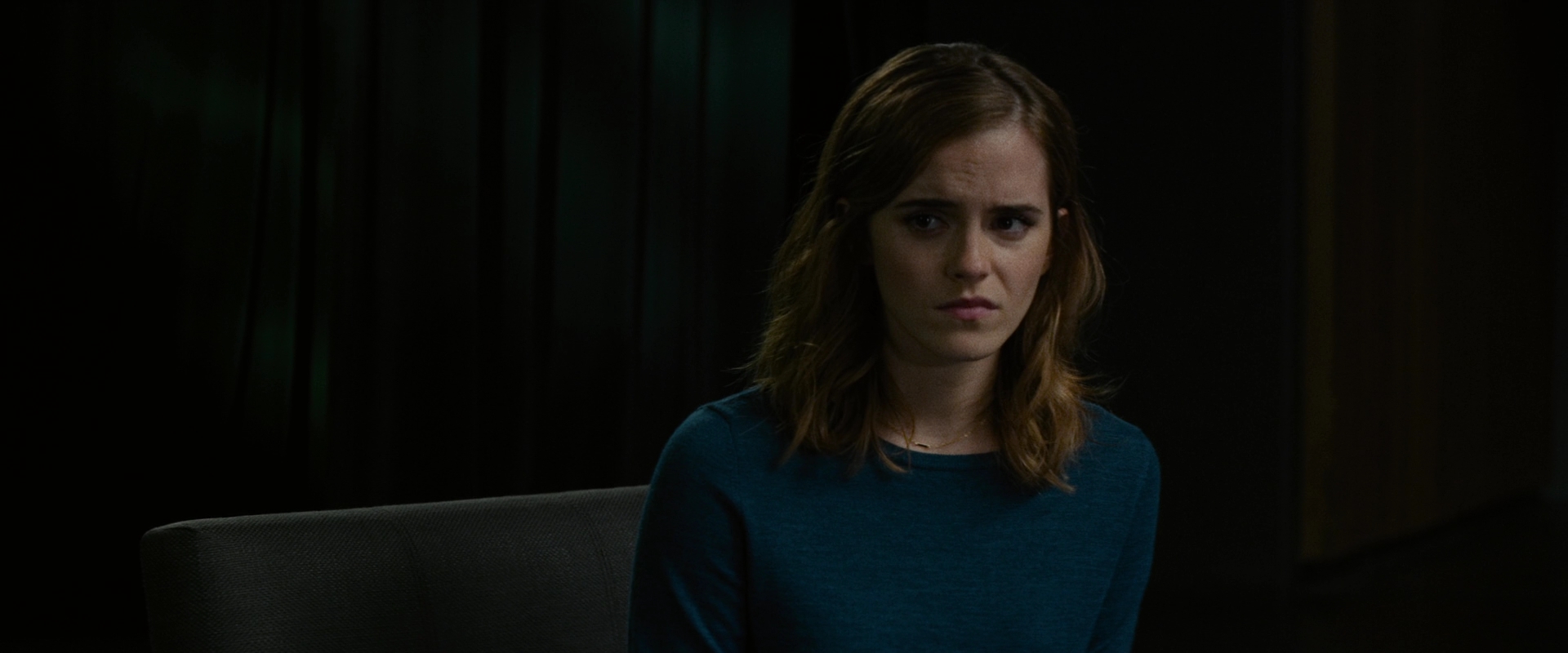 EmmaWatsonFan-dot-nl_TheCircle3300.jpg