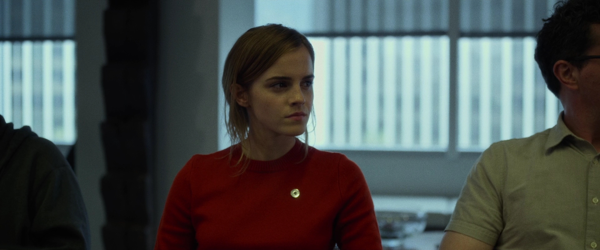 EmmaWatsonFan-dot-nl_TheCircle3953.jpg