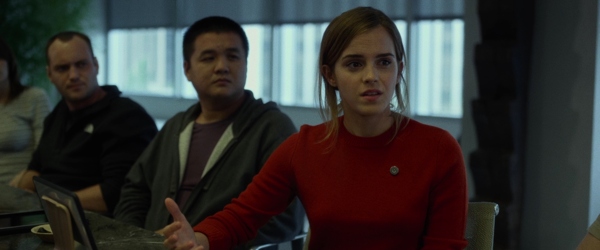 EmmaWatsonFan-dot-nl_TheCircle4084.jpg