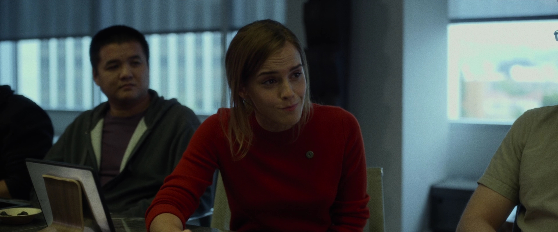 EmmaWatsonFan-dot-nl_TheCircle4122.jpg
