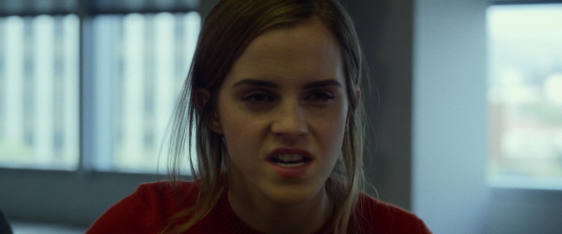 EmmaWatsonFan-dot-nl_TheCircle4173.jpg
