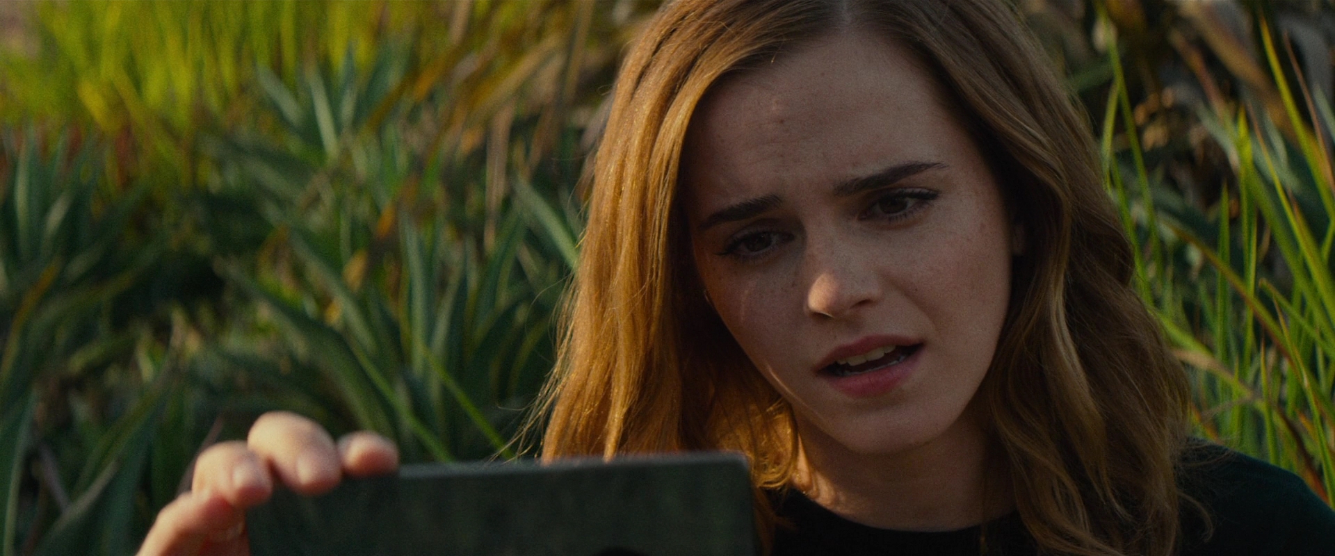 EmmaWatsonFan-dot-nl_TheCircle4267.jpg