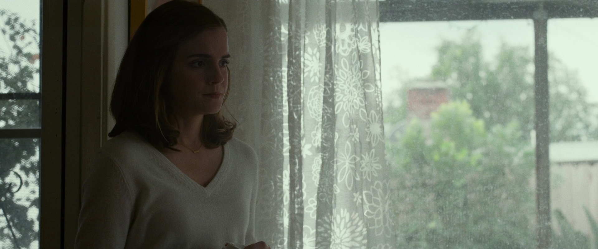 EmmaWatsonFan-dot-nl_TheCircle5259.jpg