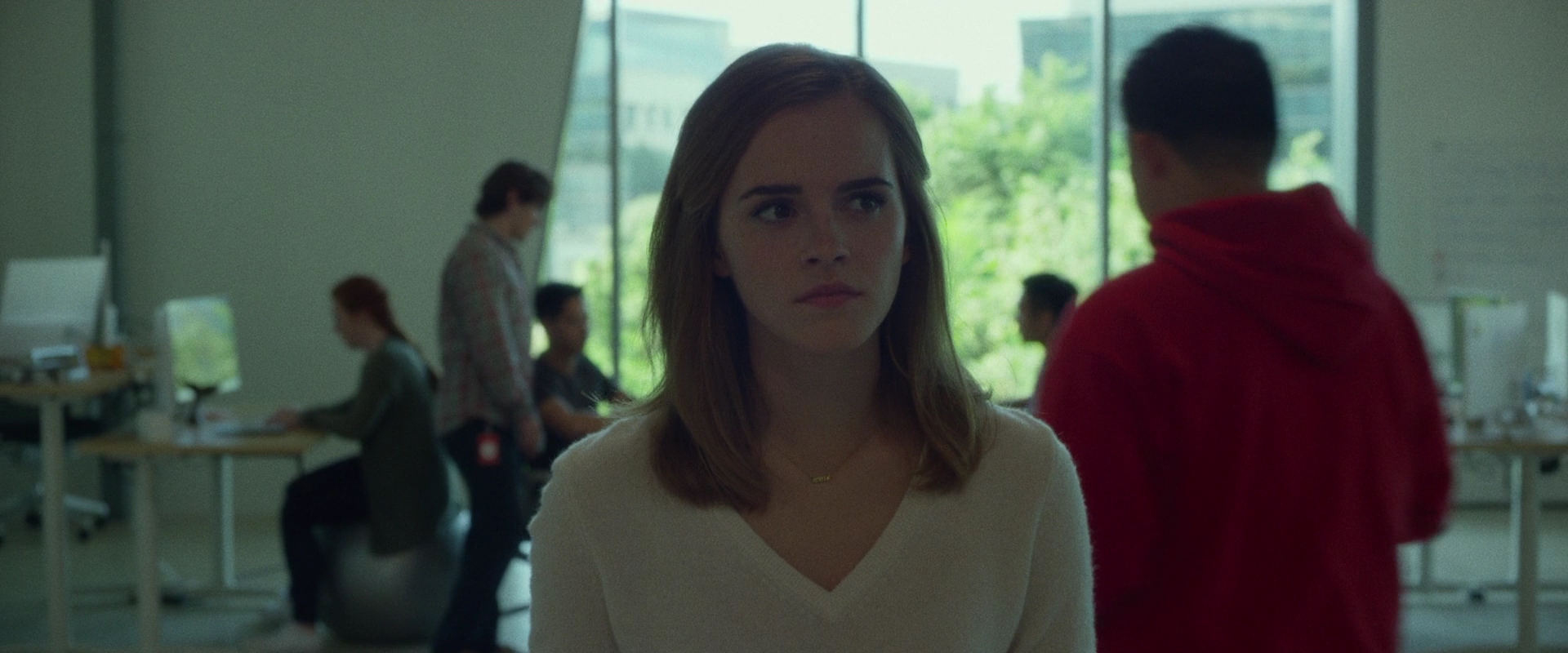 EmmaWatsonFan-dot-nl_TheCircle5439.jpg