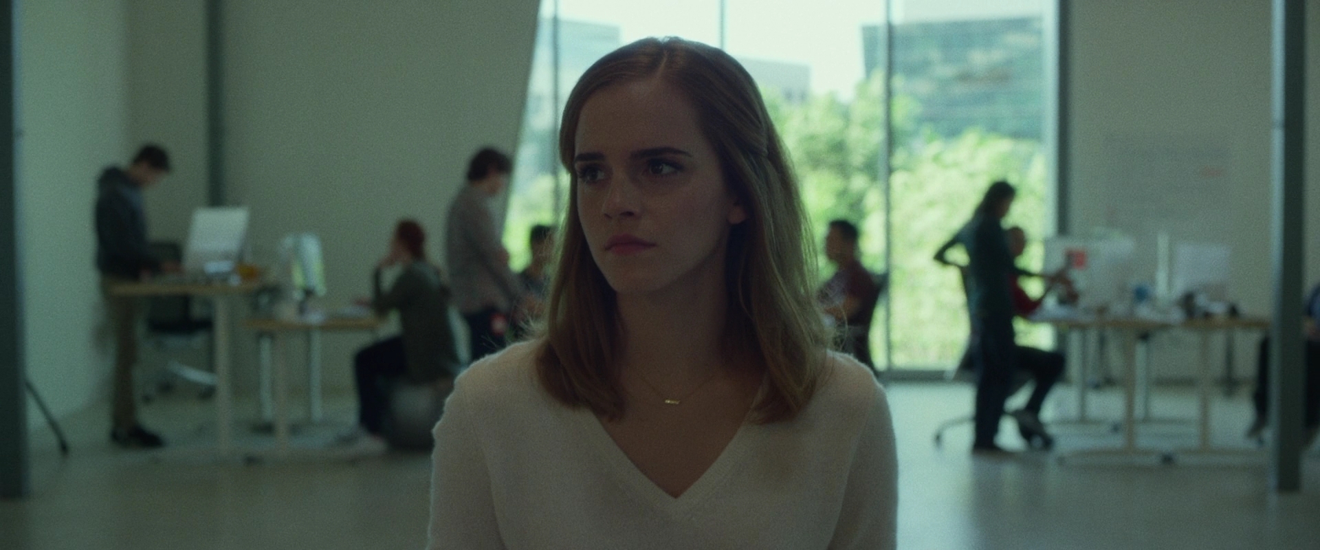 EmmaWatsonFan-dot-nl_TheCircle5445.jpg
