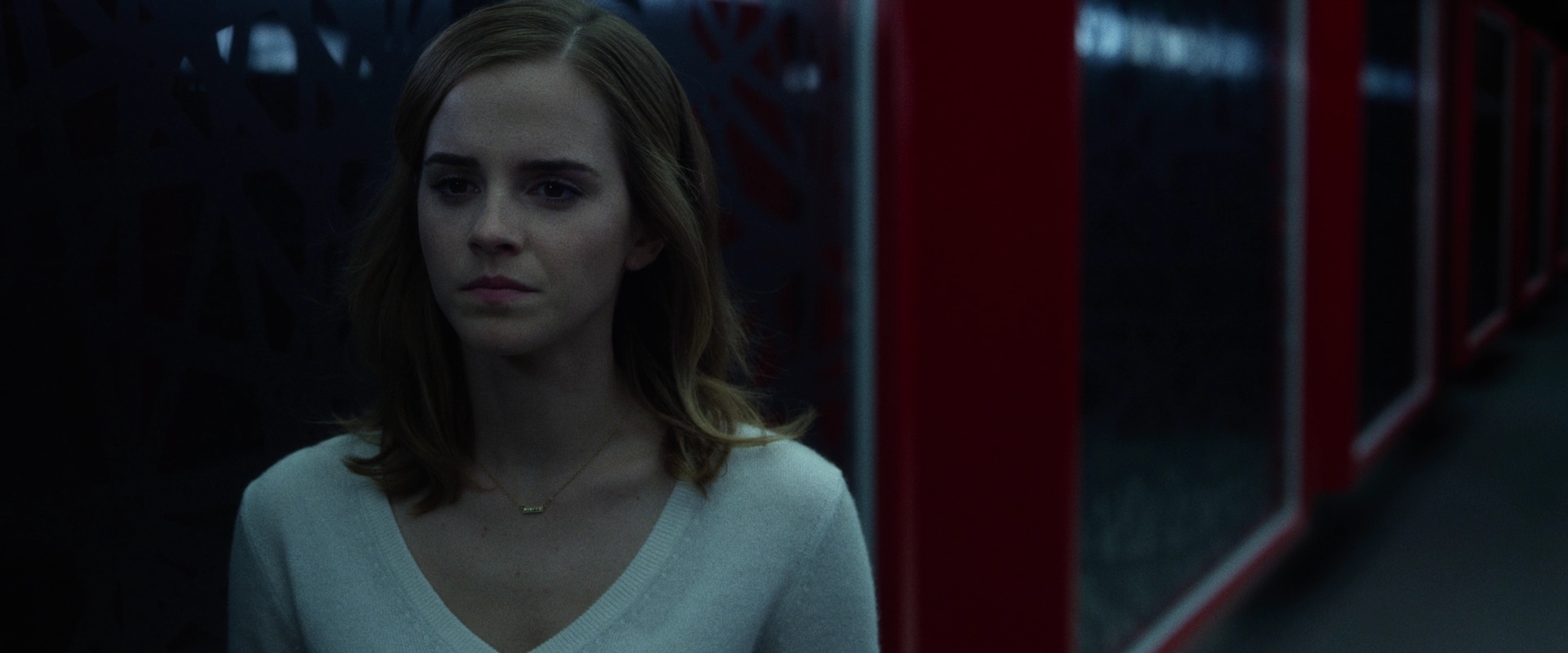 EmmaWatsonFan-dot-nl_TheCircle5470.jpg