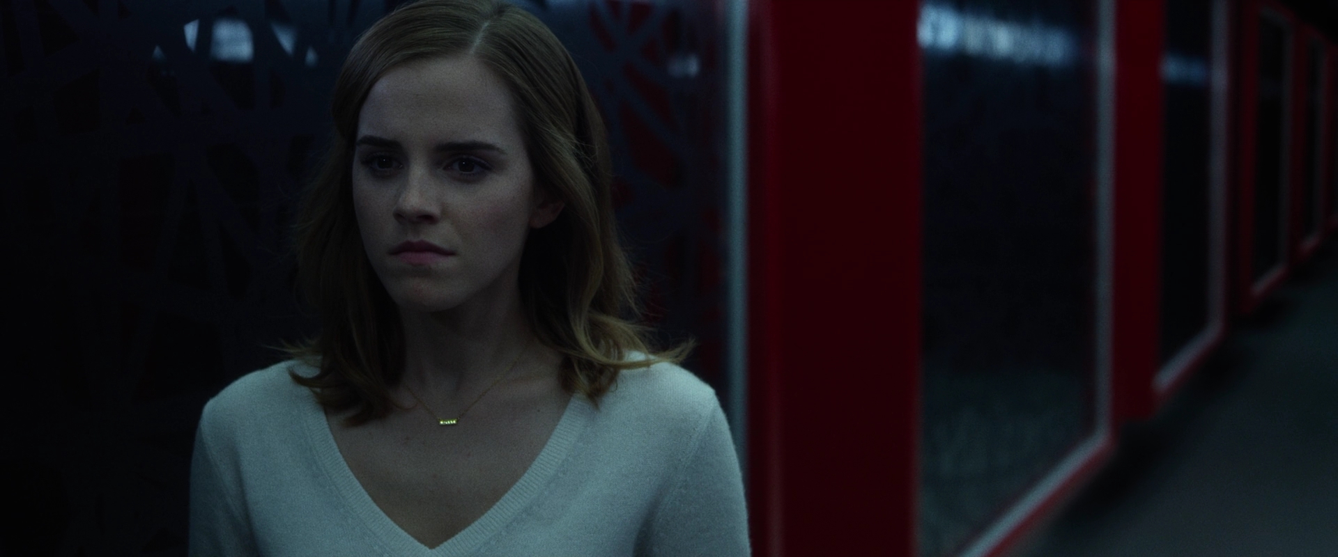 EmmaWatsonFan-dot-nl_TheCircle5472.jpg