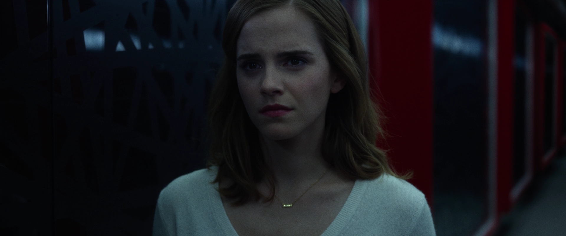 EmmaWatsonFan-dot-nl_TheCircle5478.jpg