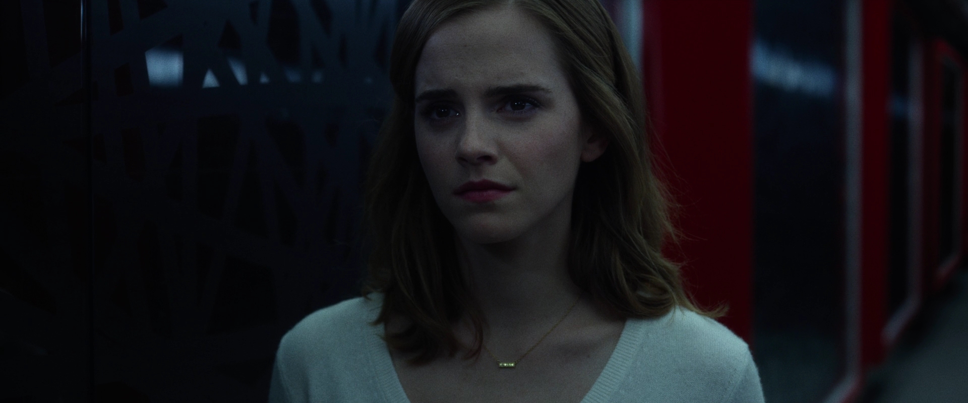 EmmaWatsonFan-dot-nl_TheCircle5479.jpg