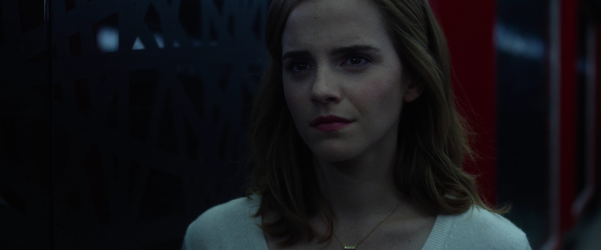 EmmaWatsonFan-dot-nl_TheCircle5483.jpg
