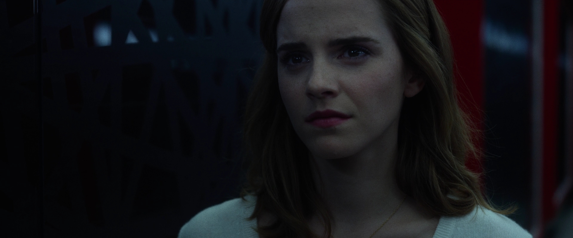 EmmaWatsonFan-dot-nl_TheCircle5485.jpg