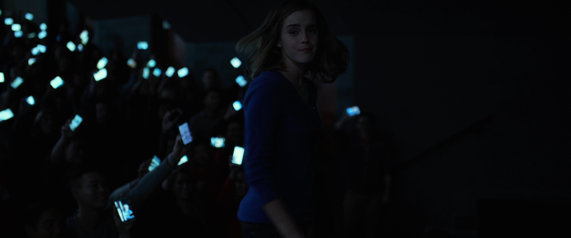 EmmaWatsonFan-dot-nl_TheCircle5821.jpg