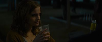 EmmaWatsonFan-dot-nl_TheCircle1251.jpg