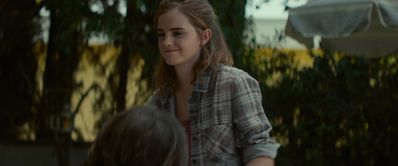 EmmaWatsonFan-dot-nl_TheCircle1422.jpg