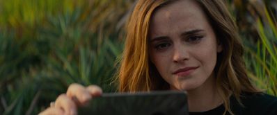 EmmaWatsonFan-dot-nl_TheCircle4283.jpg