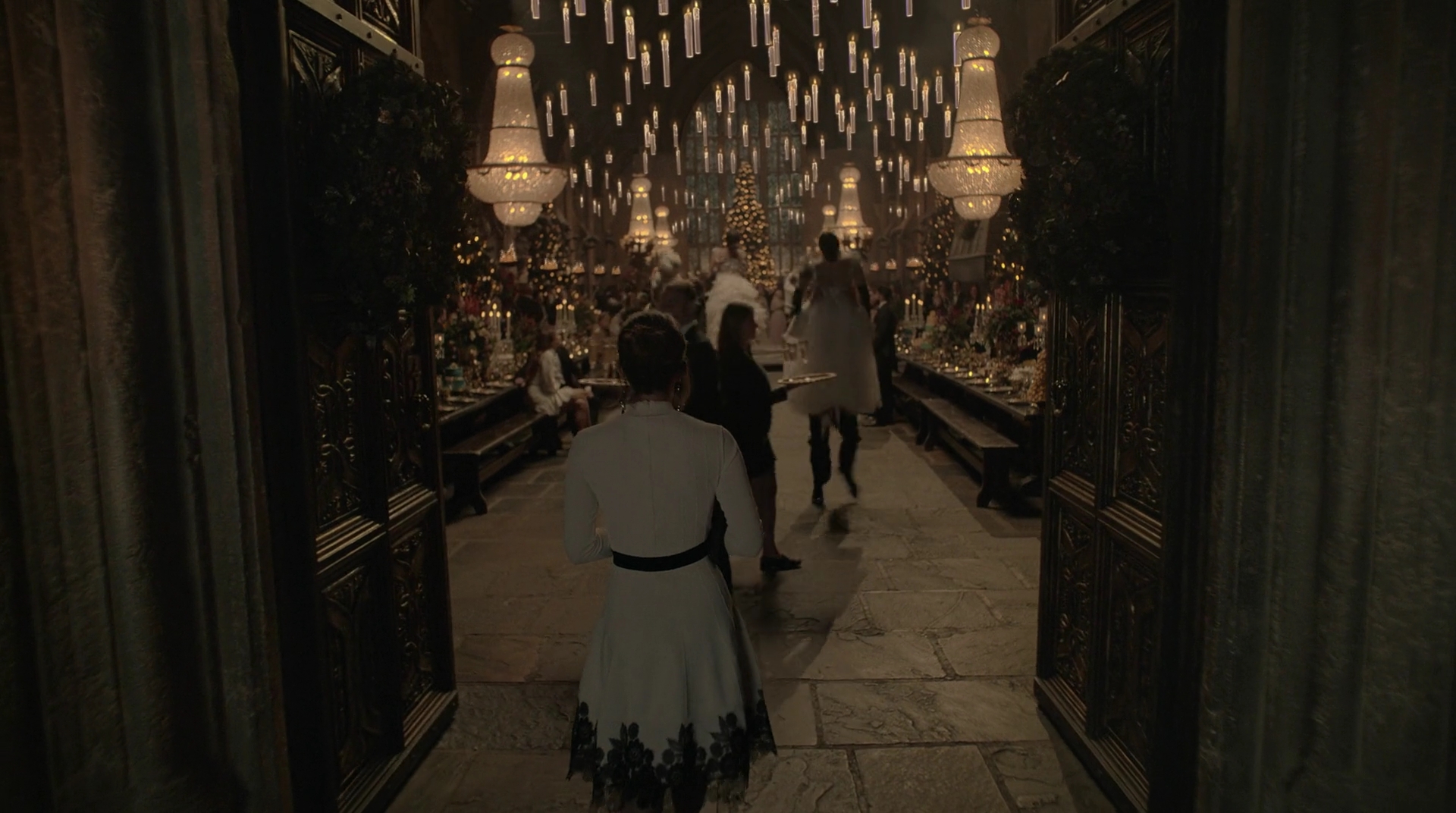 EmmaWatsonFan-dot-nl_HarryPotter-ReturnToHogwarts0134.jpg EmmaWatsonFan-dot-nl_HarryPotter-ReturnToHogwarts0134.jpg