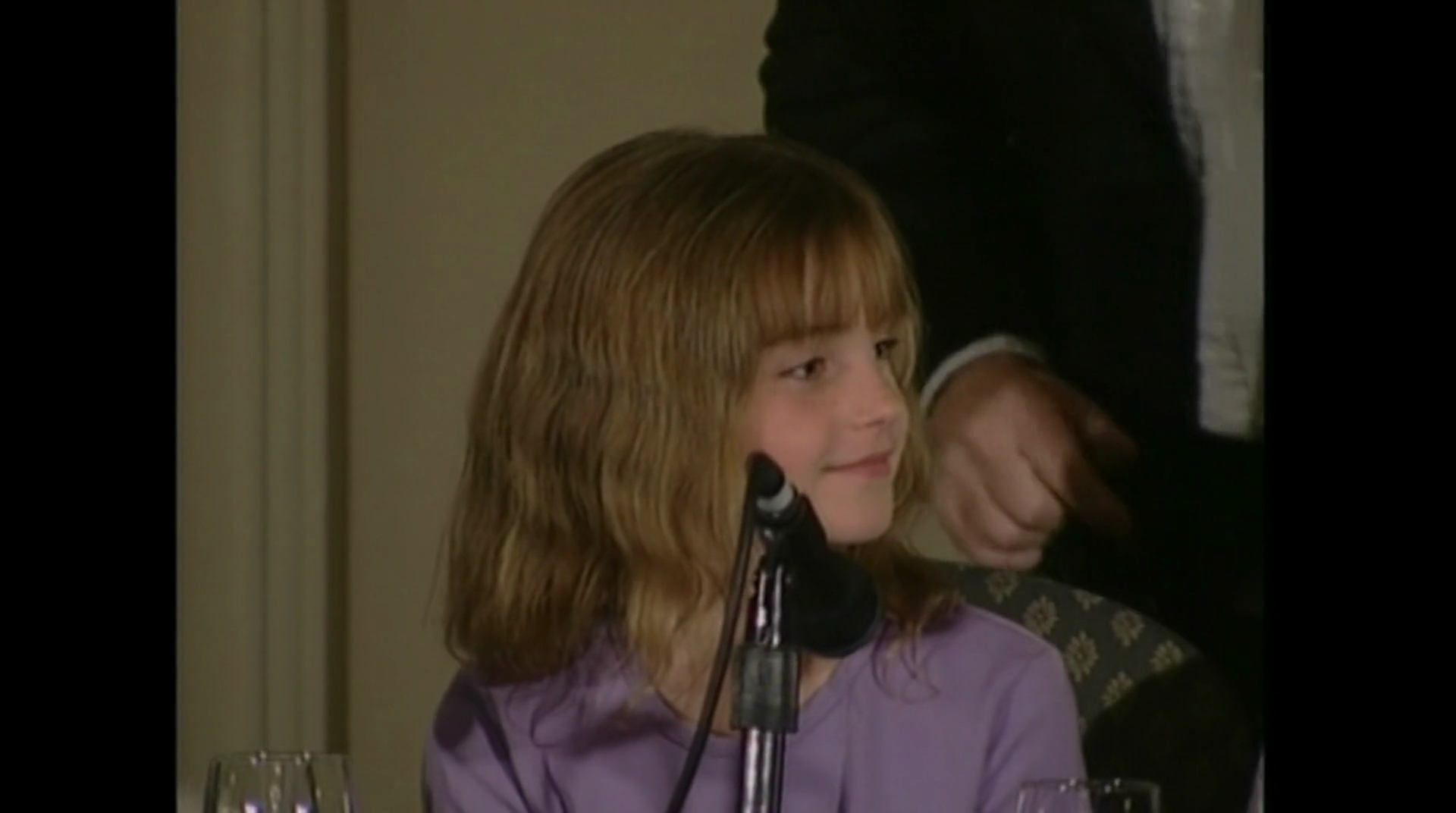 EmmaWatsonFan-dot-nl_HarryPotter-ReturnToHogwarts0724.jpg
