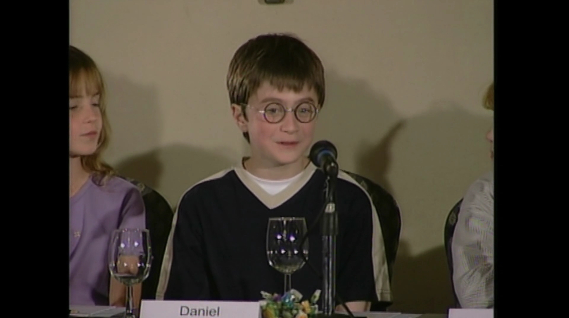 EmmaWatsonFan-dot-nl_HarryPotter-ReturnToHogwarts0753.jpg