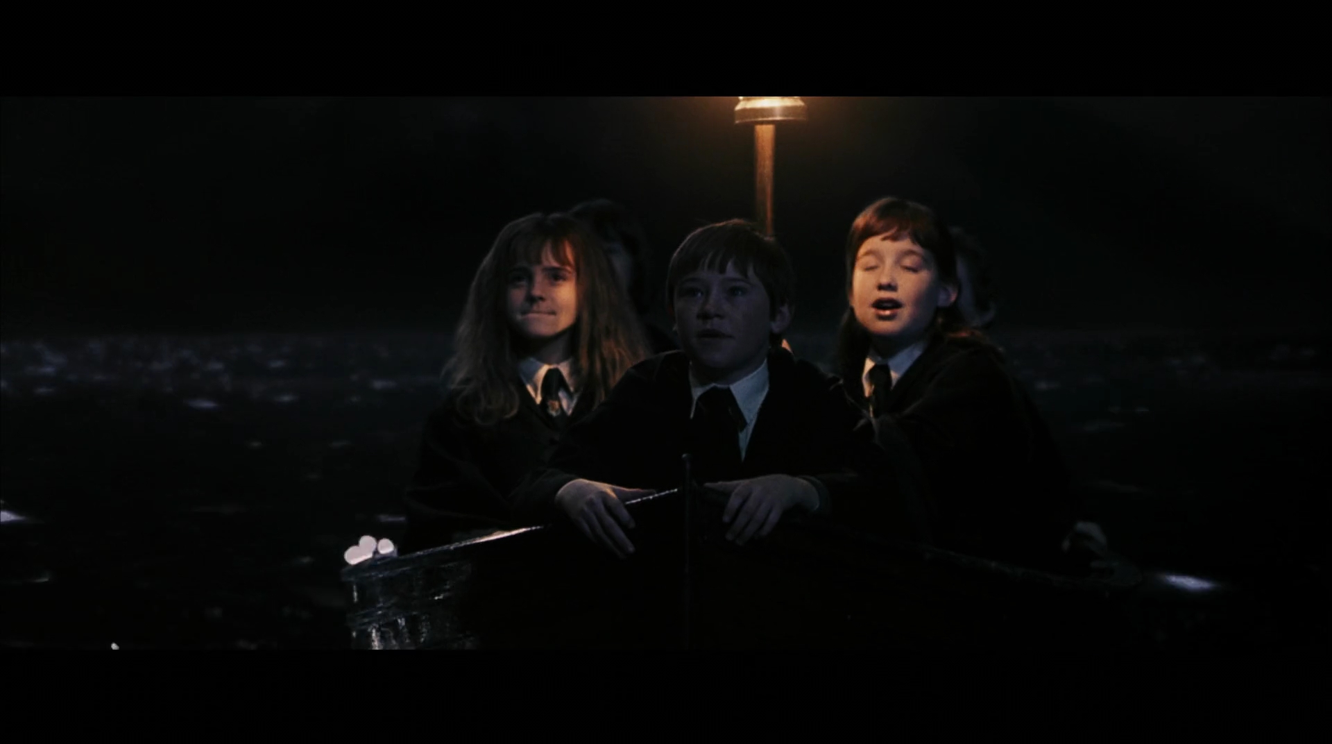 EmmaWatsonFan-dot-nl_HarryPotter-ReturnToHogwarts0795.jpg