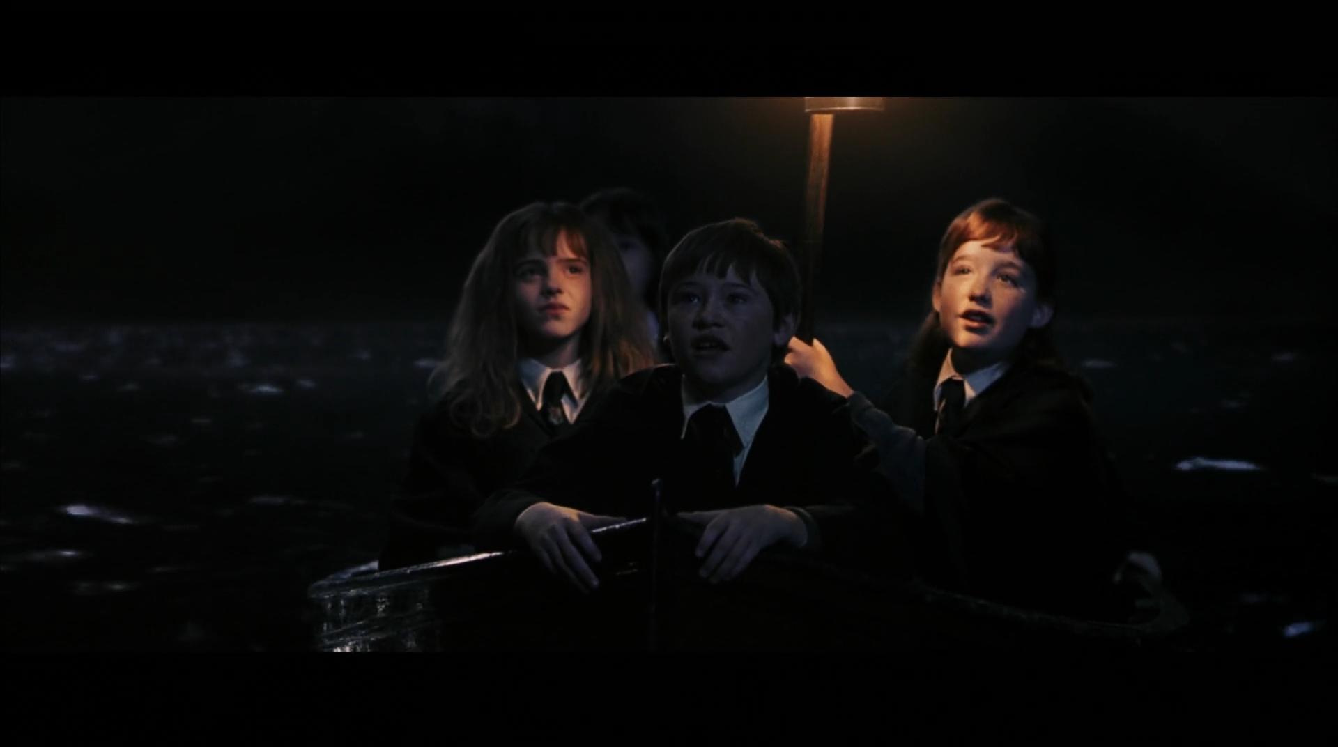 EmmaWatsonFan-dot-nl_HarryPotter-ReturnToHogwarts0796.jpg