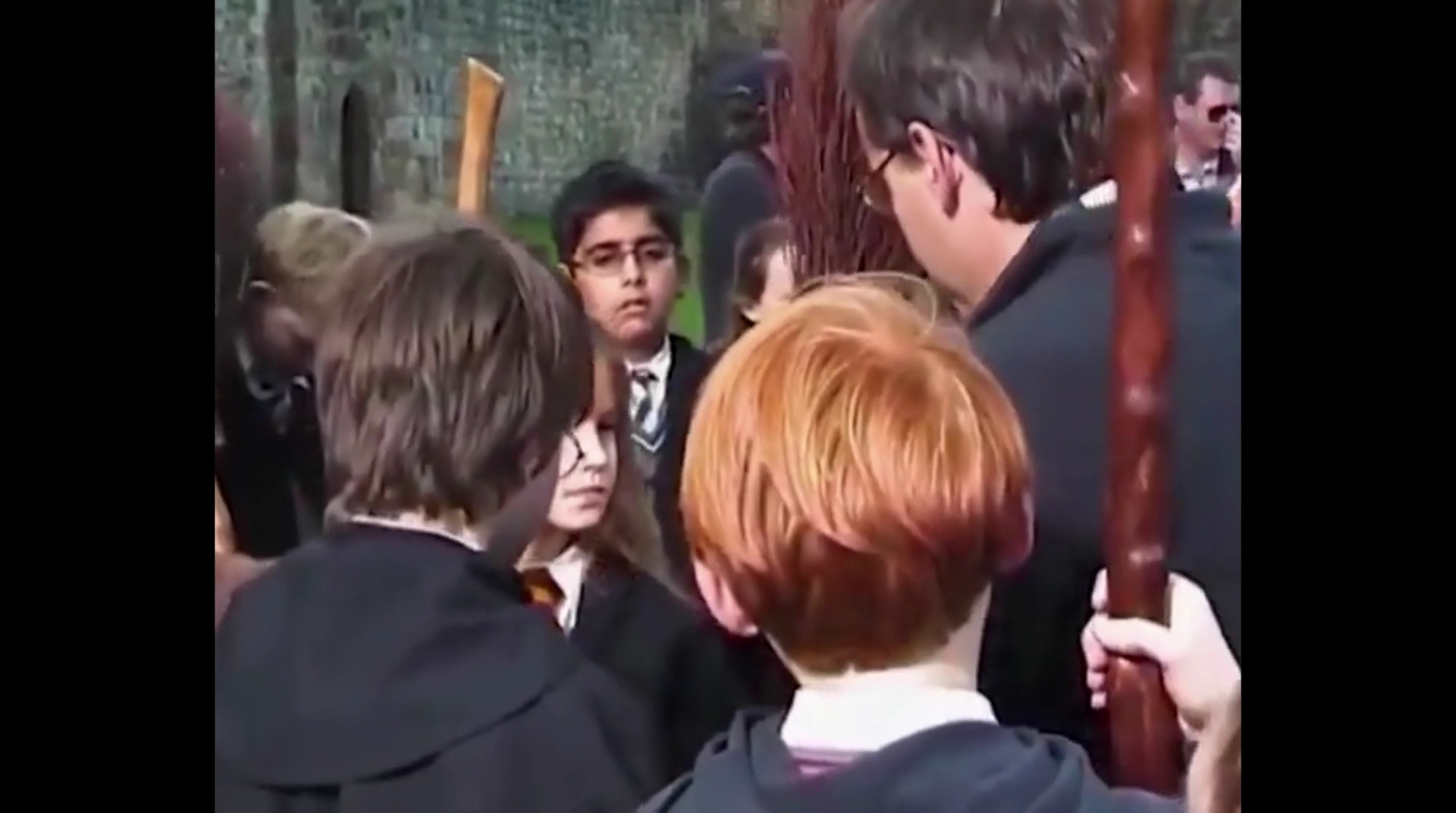 EmmaWatsonFan-dot-nl_HarryPotter-ReturnToHogwarts0818.jpg