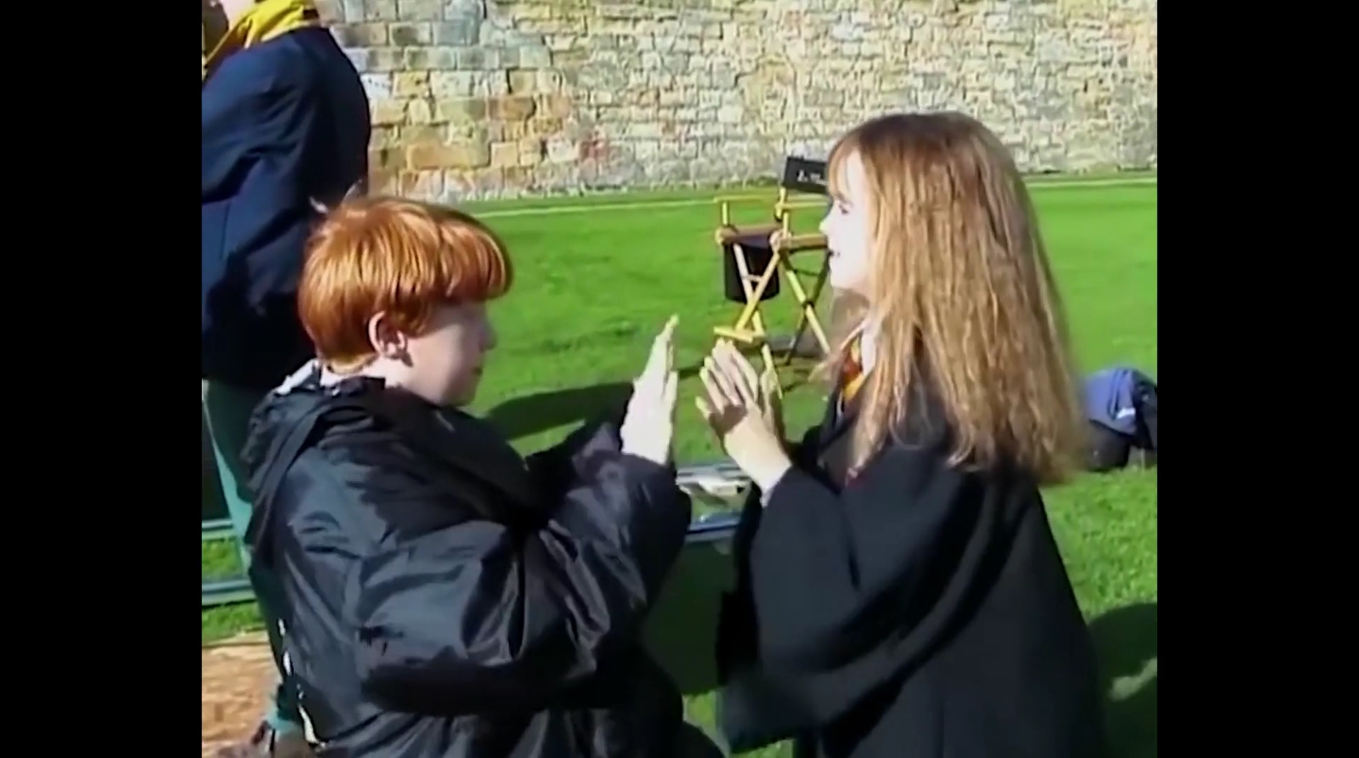 EmmaWatsonFan-dot-nl_HarryPotter-ReturnToHogwarts0838.jpg