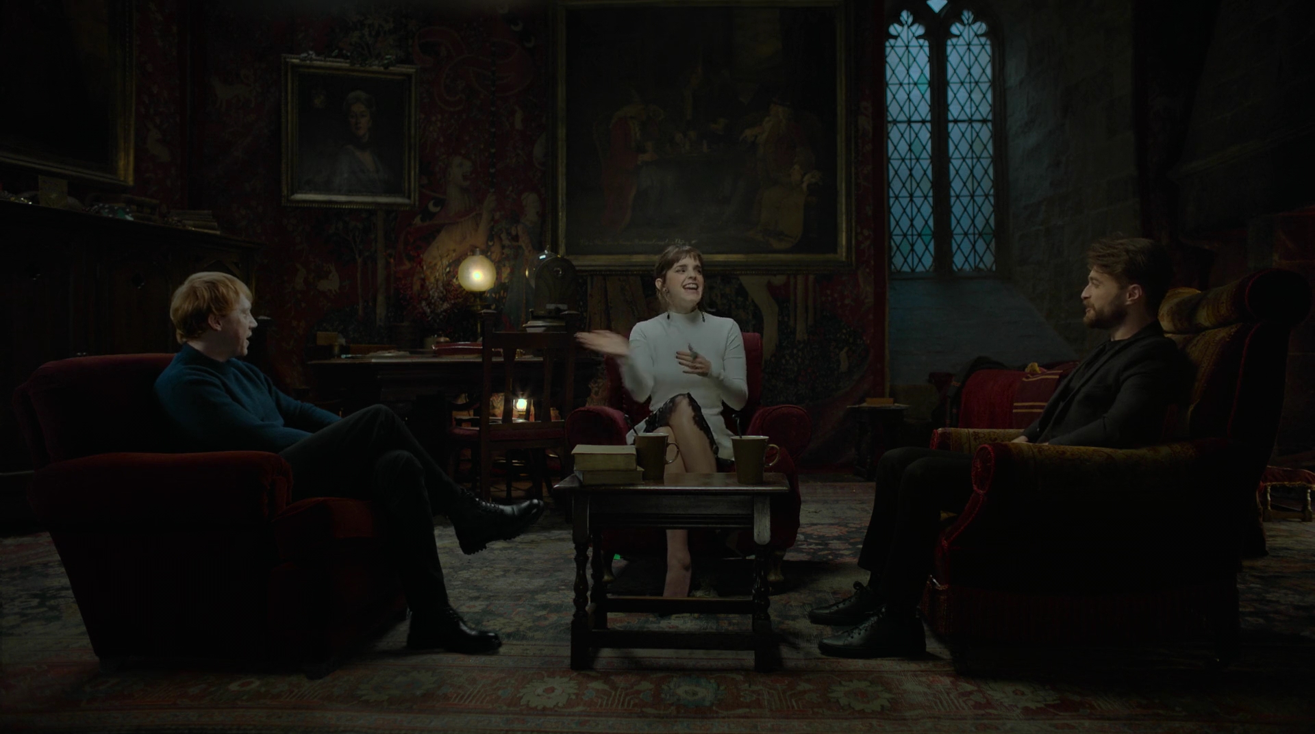 EmmaWatsonFan-dot-nl_HarryPotter-ReturnToHogwarts0854.jpg