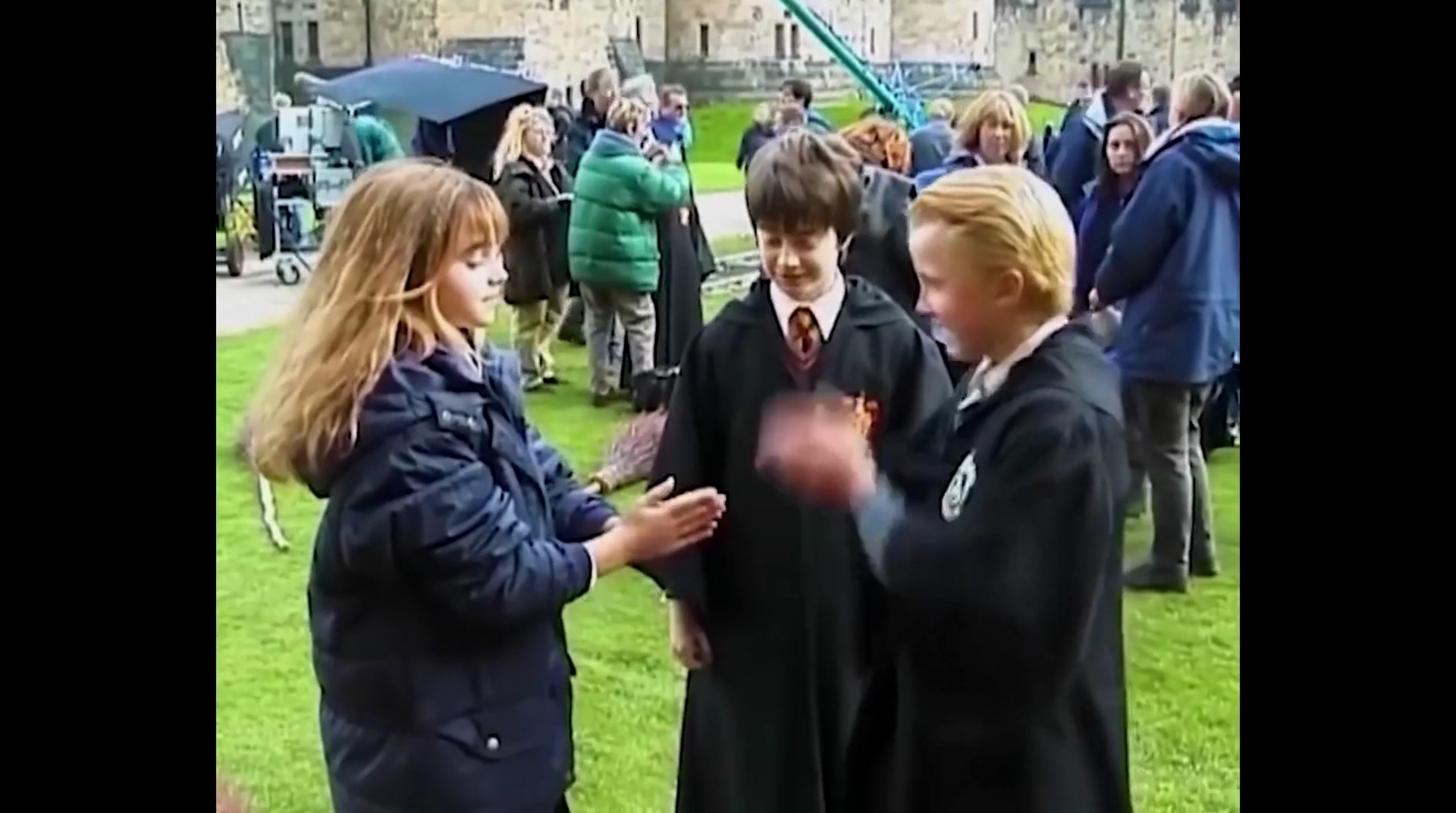 EmmaWatsonFan-dot-nl_HarryPotter-ReturnToHogwarts0861.jpg