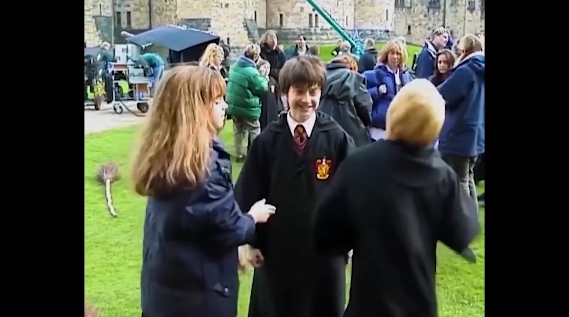 EmmaWatsonFan-dot-nl_HarryPotter-ReturnToHogwarts0864.jpg