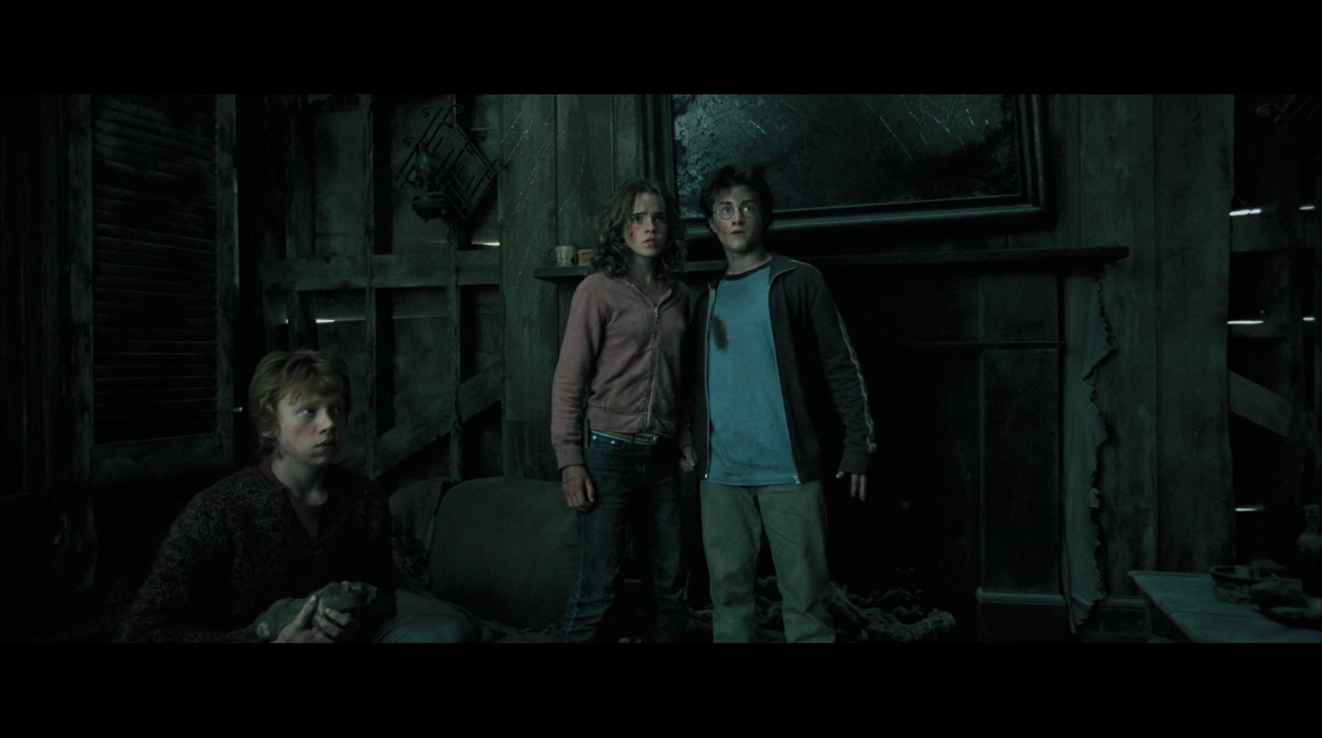 EmmaWatsonFan-dot-nl_HarryPotter-ReturnToHogwarts2152.jpg
