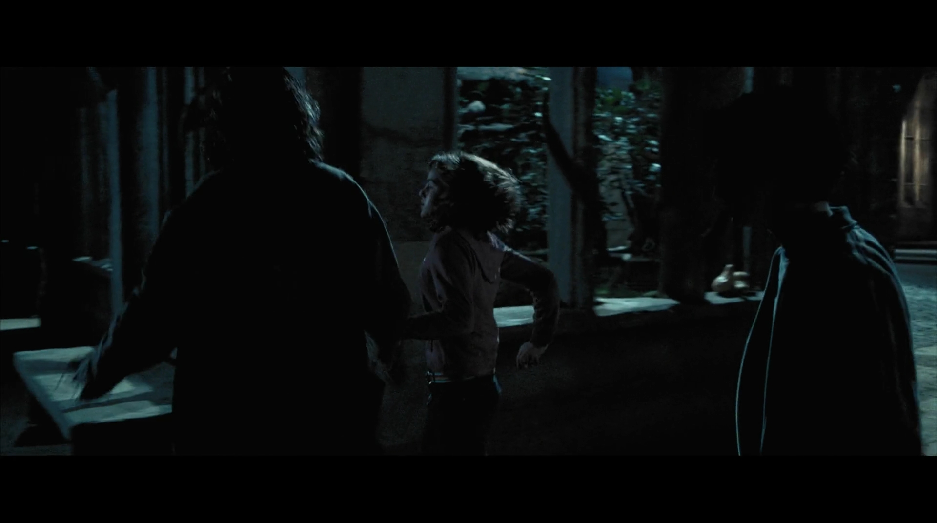 EmmaWatsonFan-dot-nl_HarryPotter-ReturnToHogwarts2316.jpg