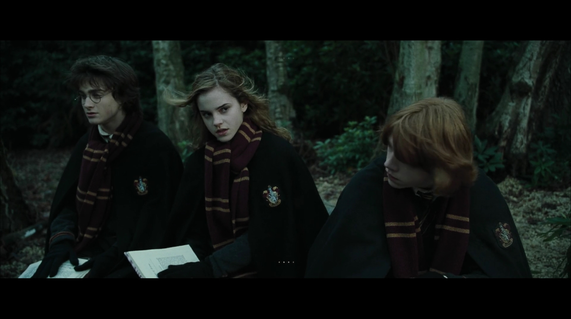 EmmaWatsonFan-dot-nl_HarryPotter-ReturnToHogwarts2570.jpg