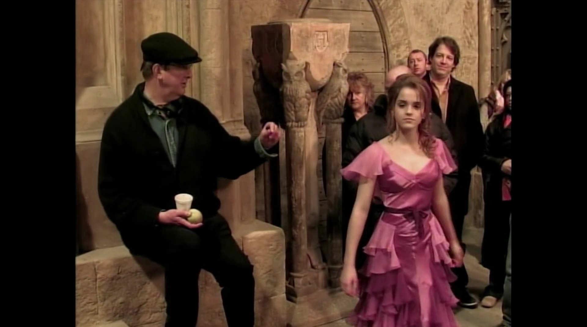 EmmaWatsonFan-dot-nl_HarryPotter-ReturnToHogwarts2892.jpg