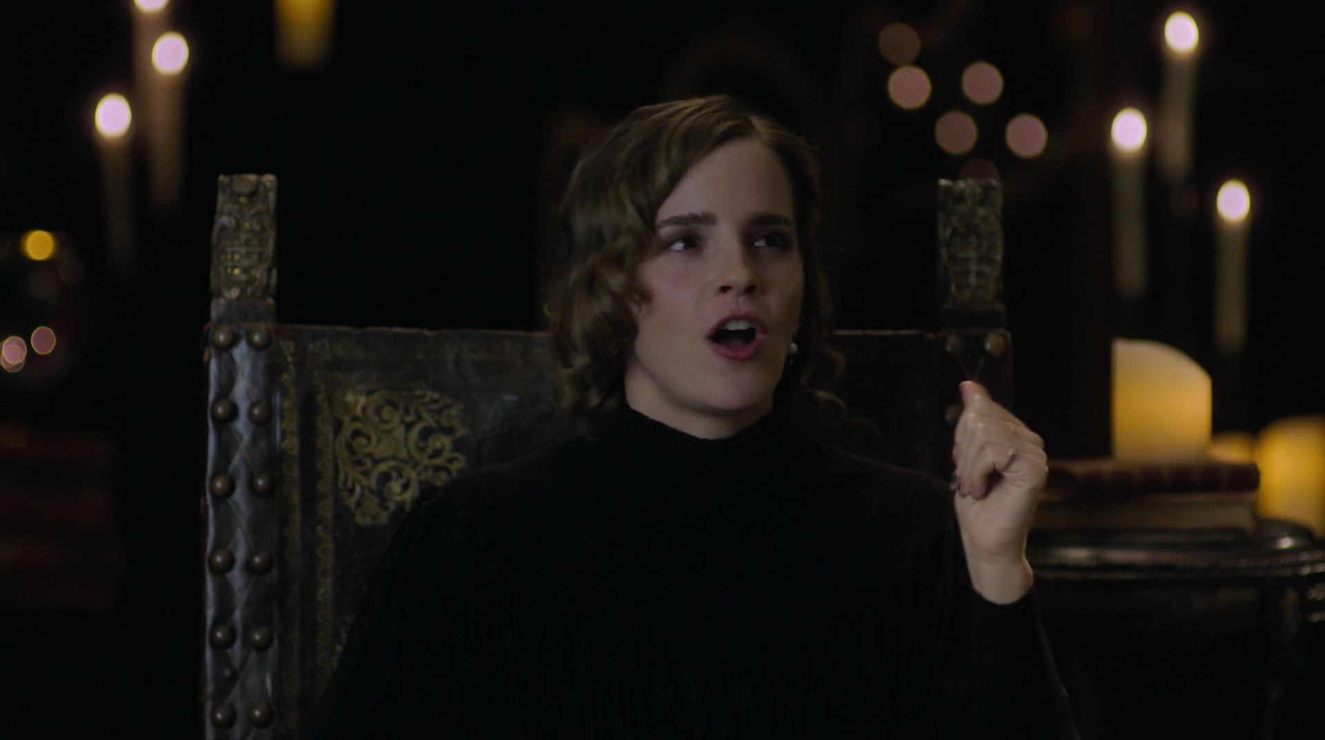 EmmaWatsonFan-dot-nl_HarryPotter-ReturnToHogwarts2905.jpg