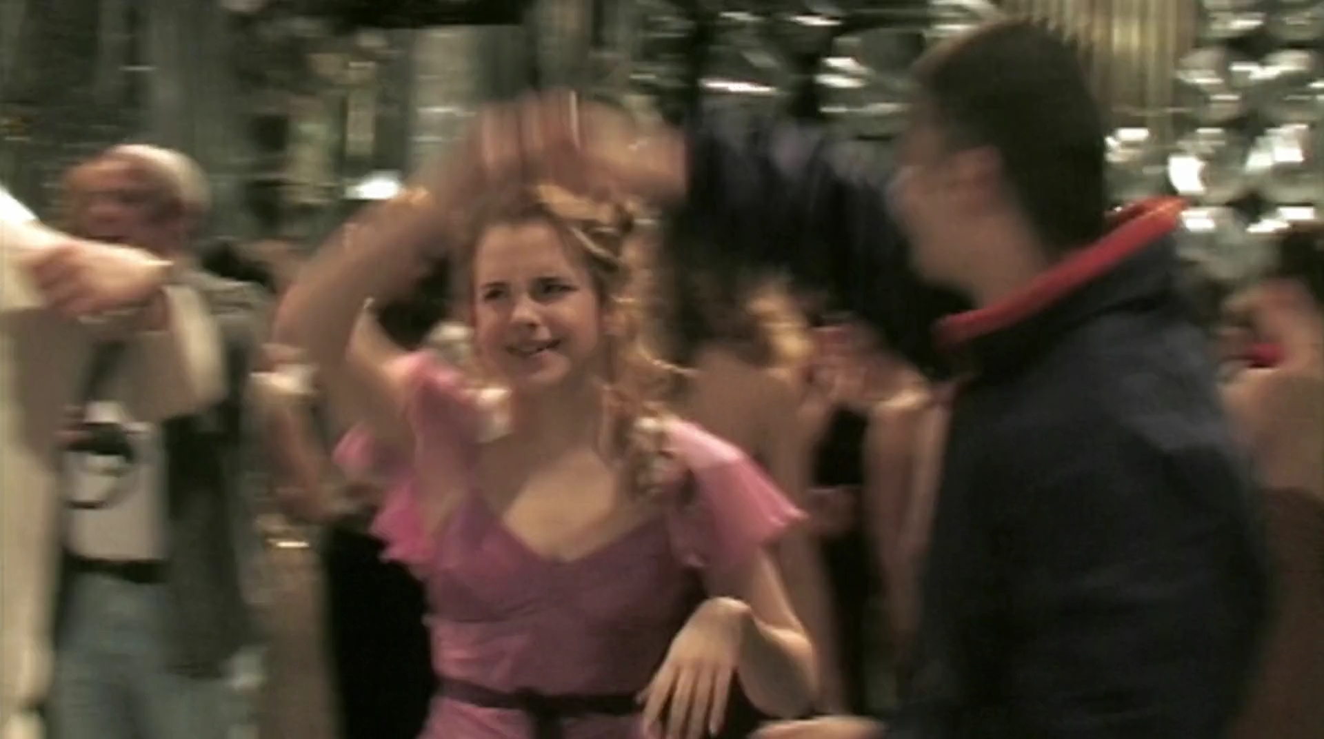 EmmaWatsonFan-dot-nl_HarryPotter-ReturnToHogwarts2933.jpg