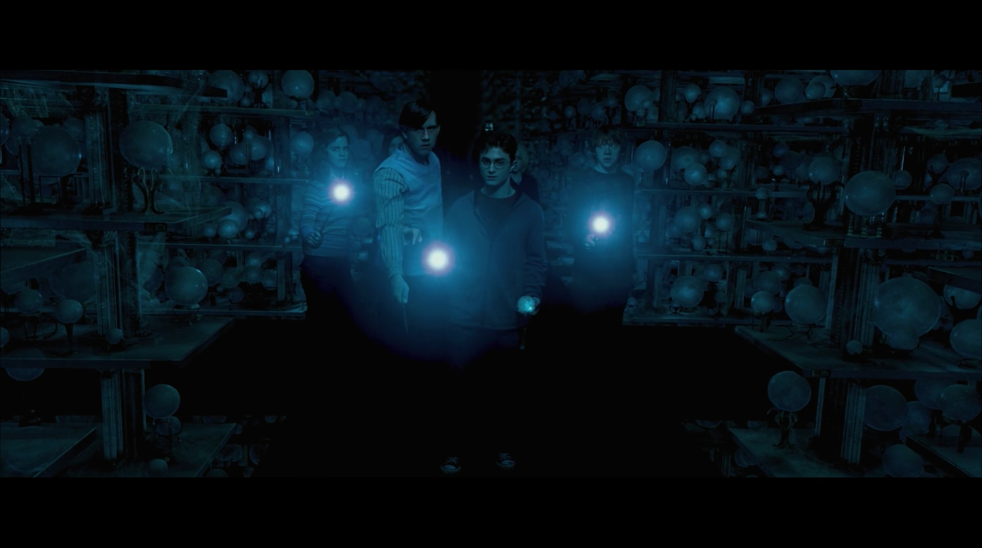 EmmaWatsonFan-dot-nl_HarryPotter-ReturnToHogwarts3503.jpg EmmaWatsonFan-dot-nl_HarryPotter-ReturnToHogwarts3503.jpg