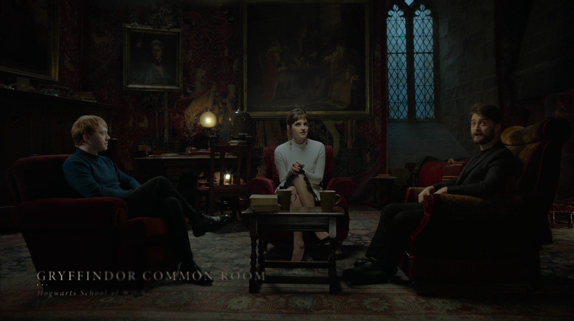 EmmaWatsonFan-dot-nl_HarryPotter-ReturnToHogwarts4728.jpg