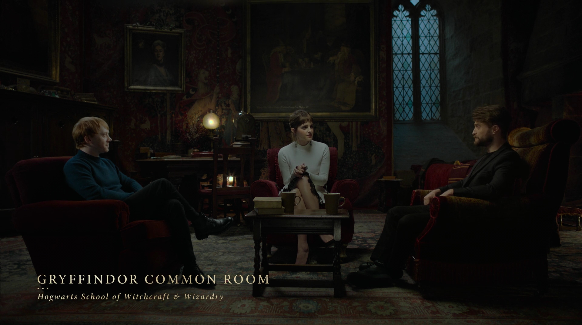 EmmaWatsonFan-dot-nl_HarryPotter-ReturnToHogwarts4730.jpg
