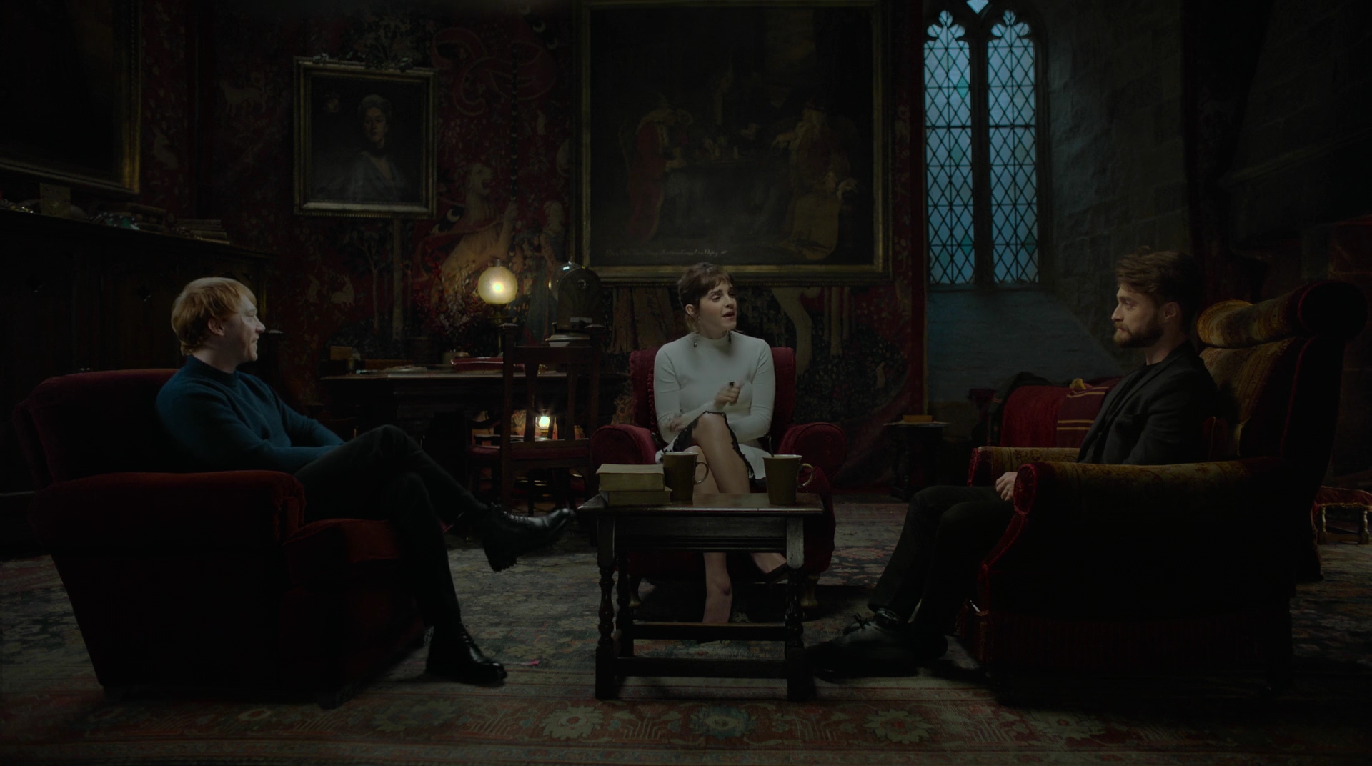 EmmaWatsonFan-dot-nl_HarryPotter-ReturnToHogwarts4739.jpg
