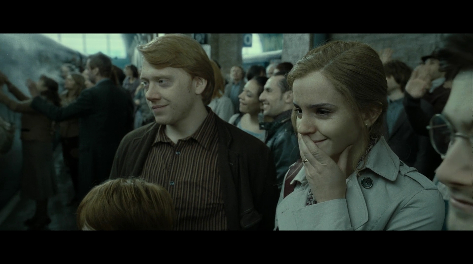 EmmaWatsonFan-dot-nl_HarryPotter-ReturnToHogwarts4811.jpg